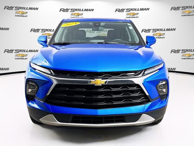 Used 2024 Chevrolet Blazer LT image 2