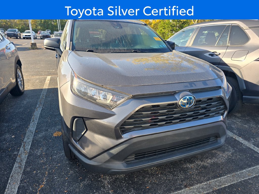 Used 2022 Toyota RAV4 LE AWD/4WD image 2