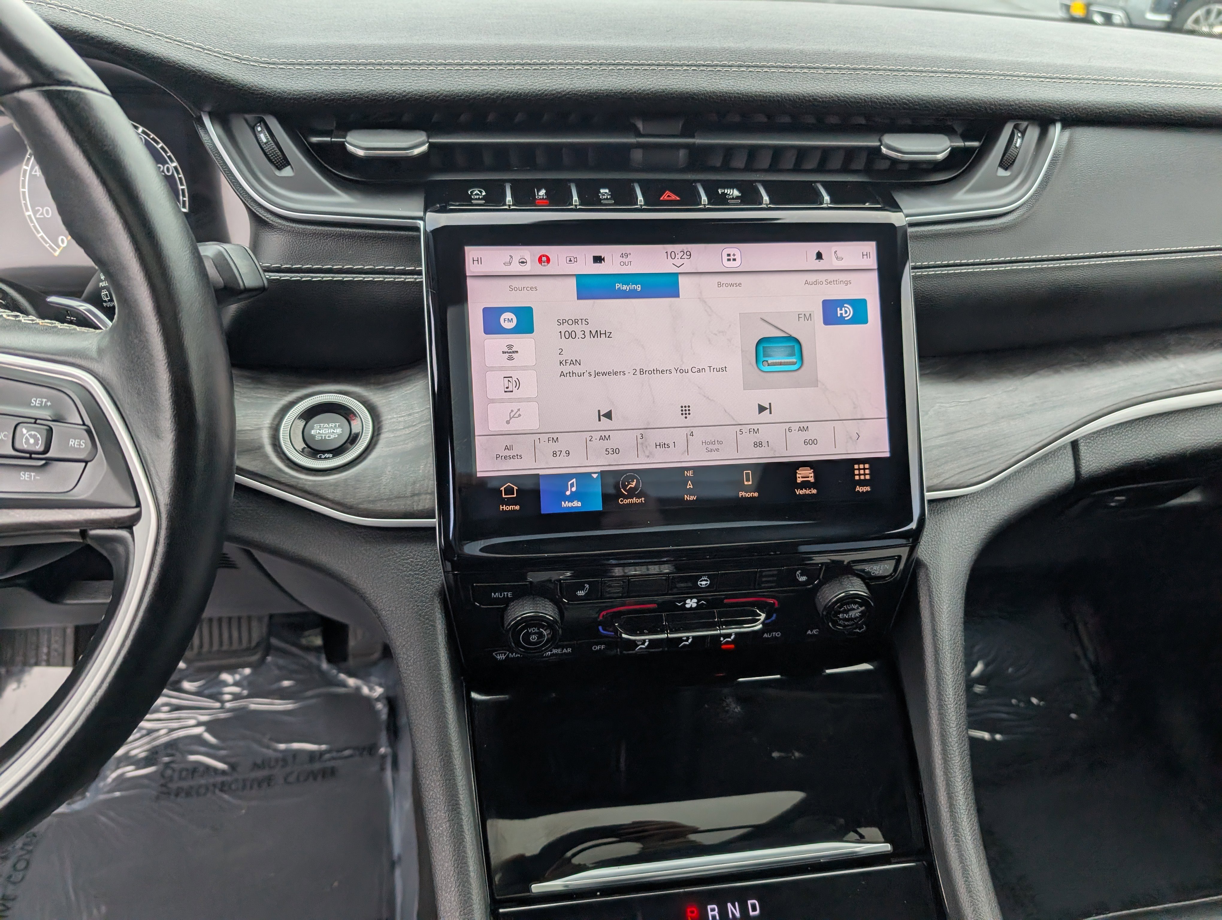 Used 2022 Jeep Grand Cherokee L Limited image 18