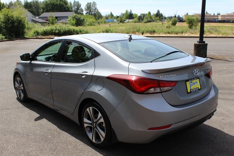 Used 2015 Hyundai Elantra Sport w/ Option Group 04 FWD image 3