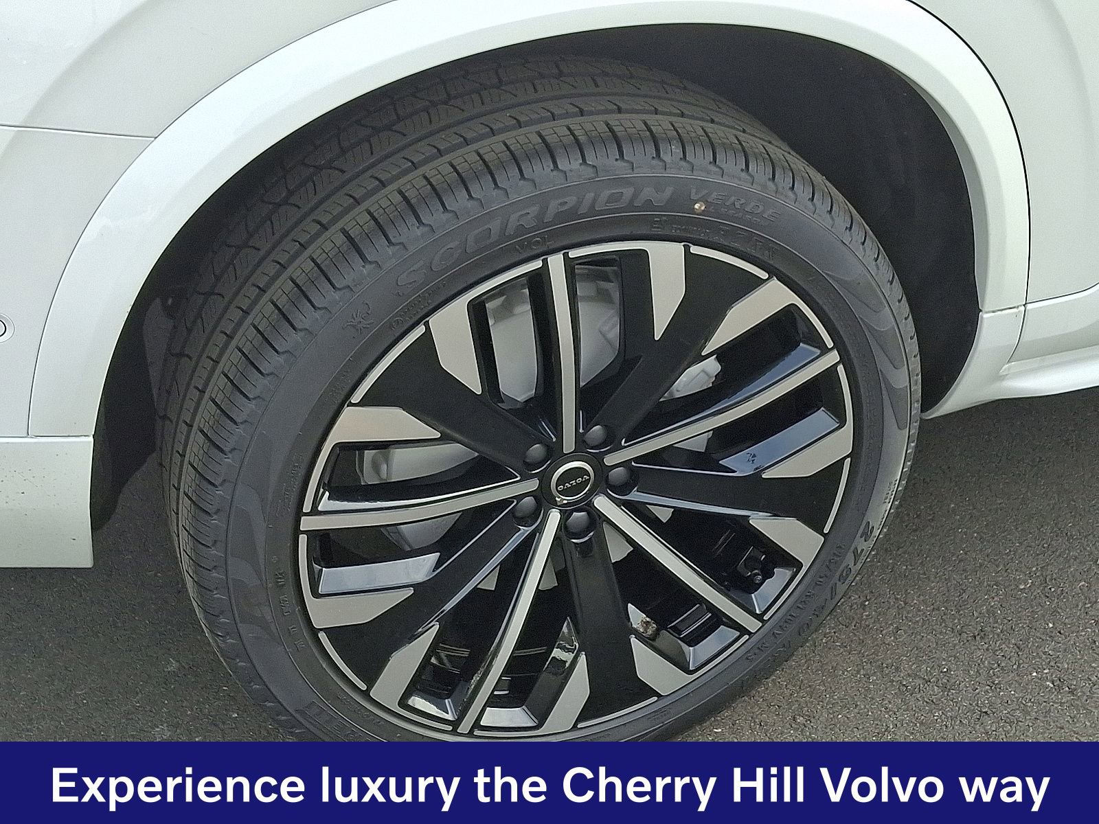 New 2026 Volvo XC90 B6 Ultra w/ Protection Package AWD/4WD image 6