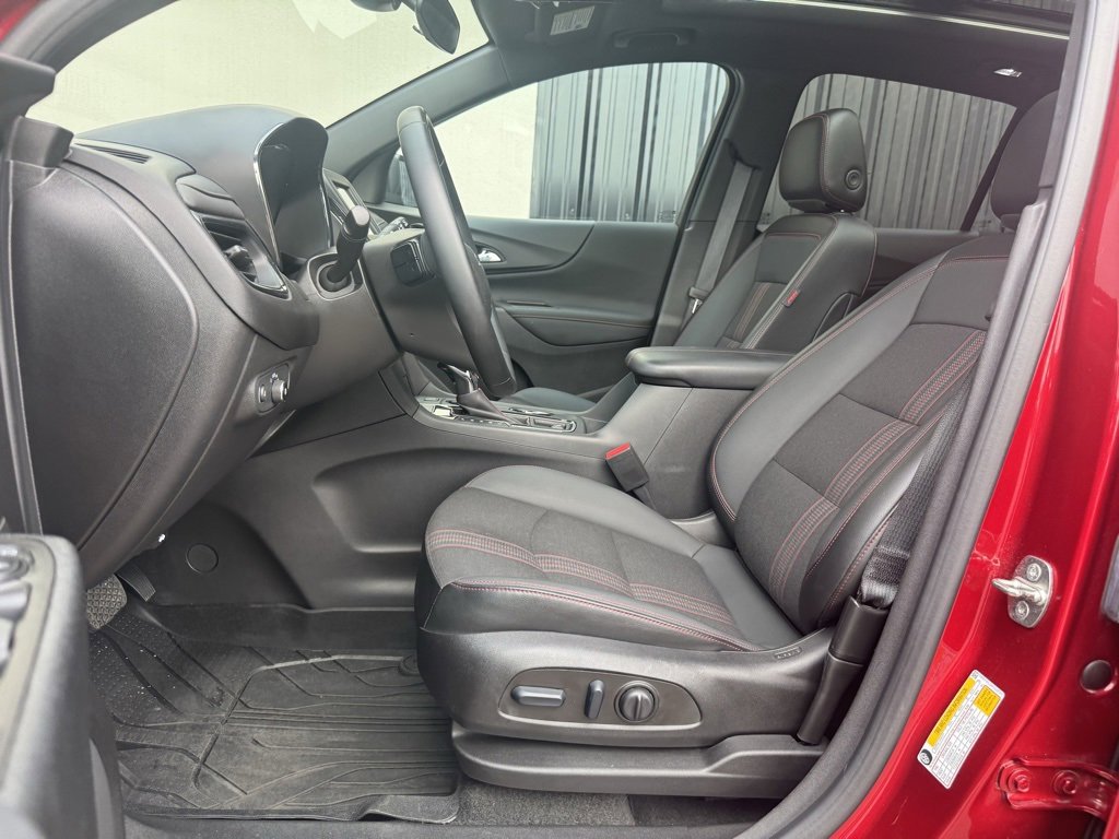 Used 2023 Chevrolet Equinox RS image 10