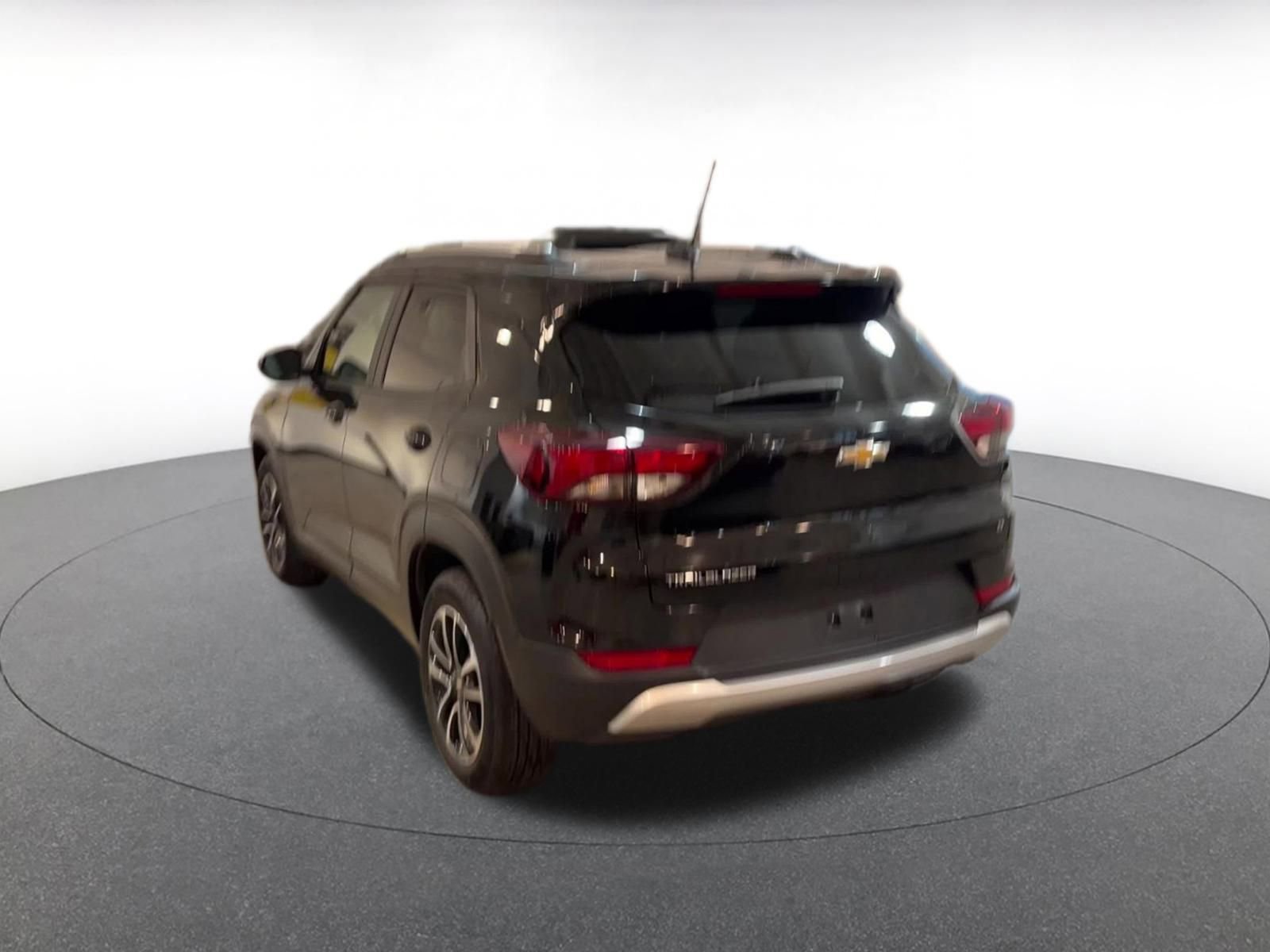 Used 2025 Chevrolet TrailBlazer LT image 11