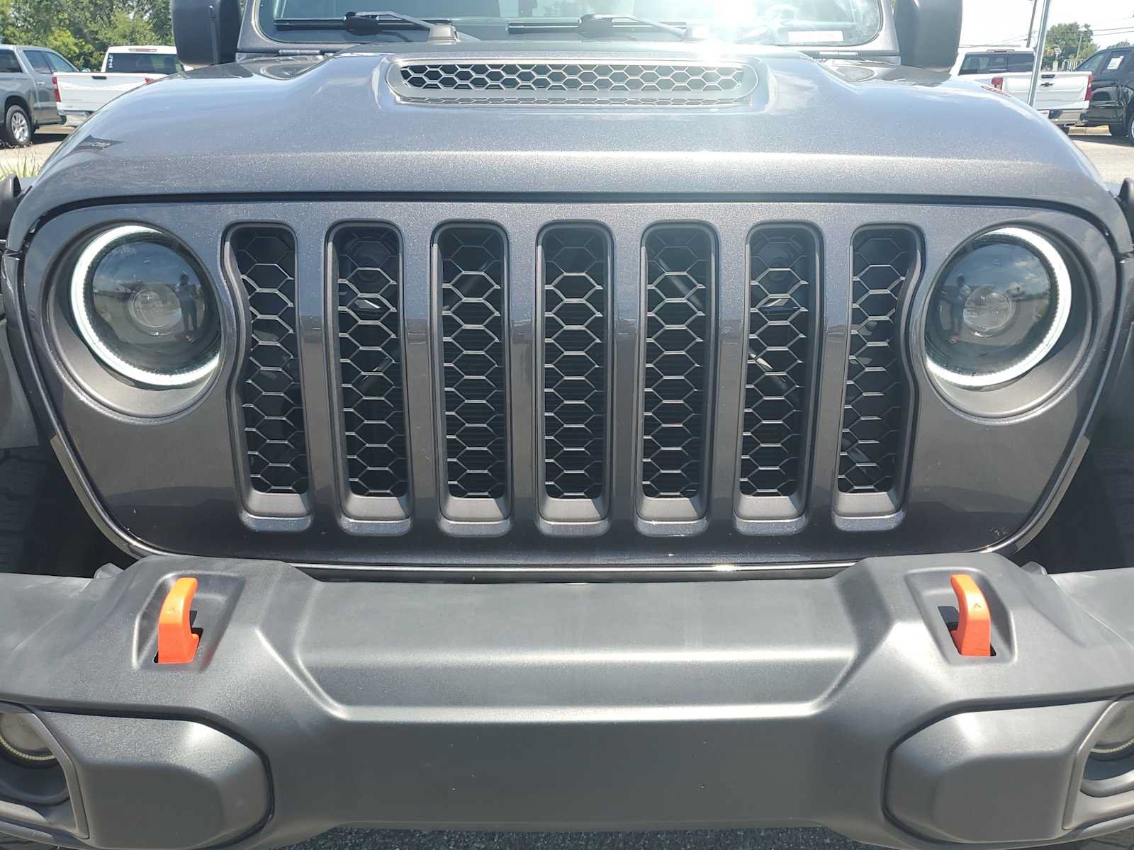 Used 2023 Jeep Gladiator Mojave w/ Trailer Tow Package AWD/4WD image 11
