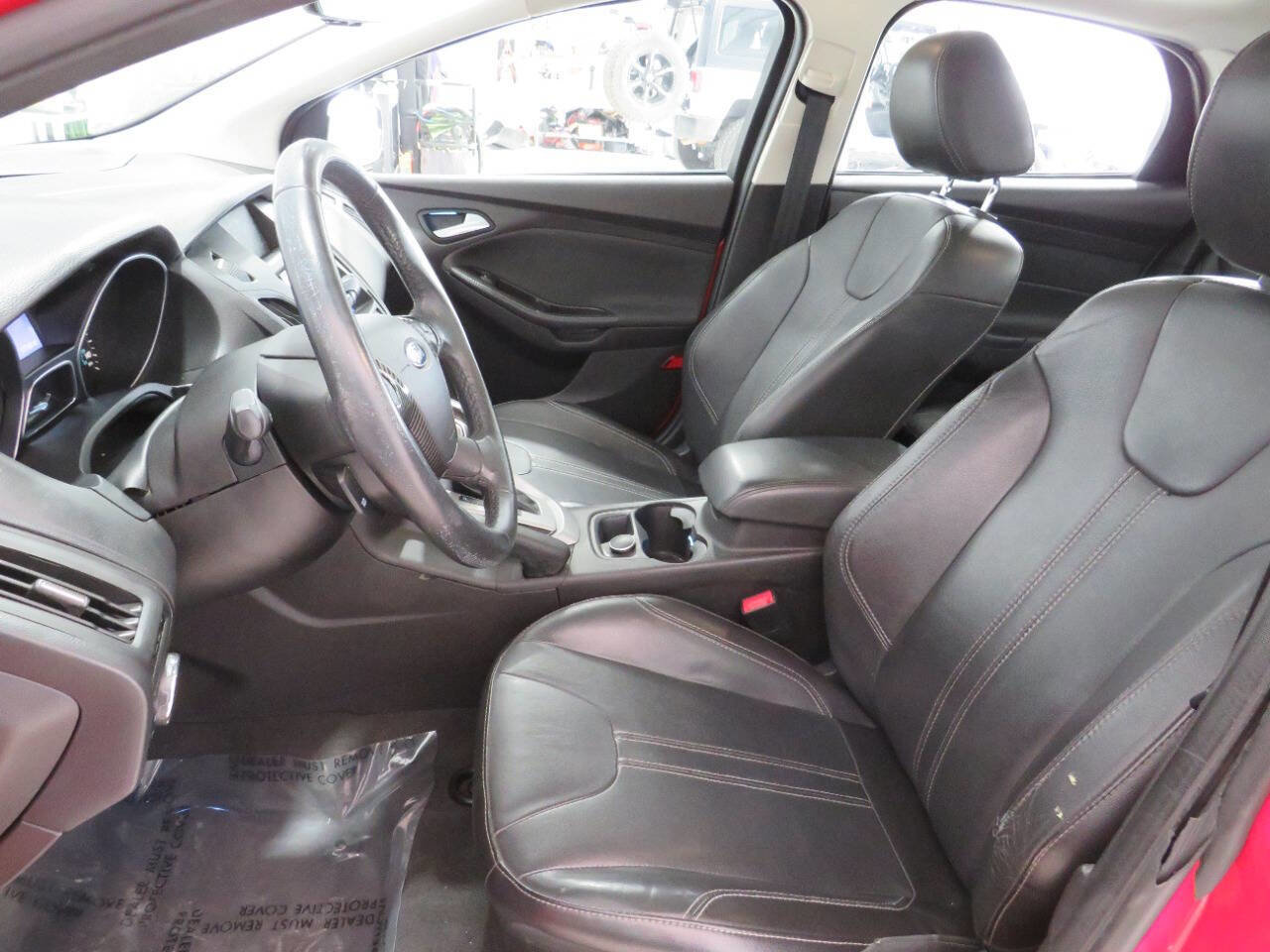 Used 2014 Ford Focus SE w/ Equipment Group 201A image 13