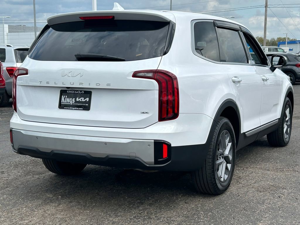 Used 2023 Kia Telluride LX image 7