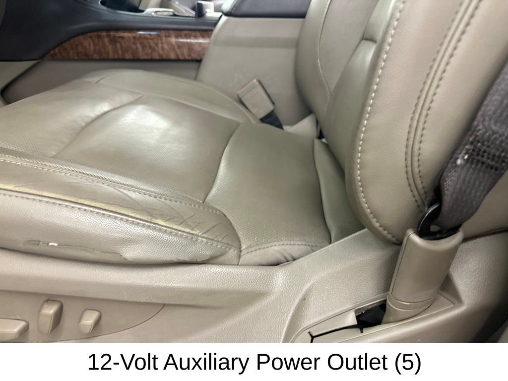 Used 2020 Chevrolet Suburban Premier AWD/4WD image 35