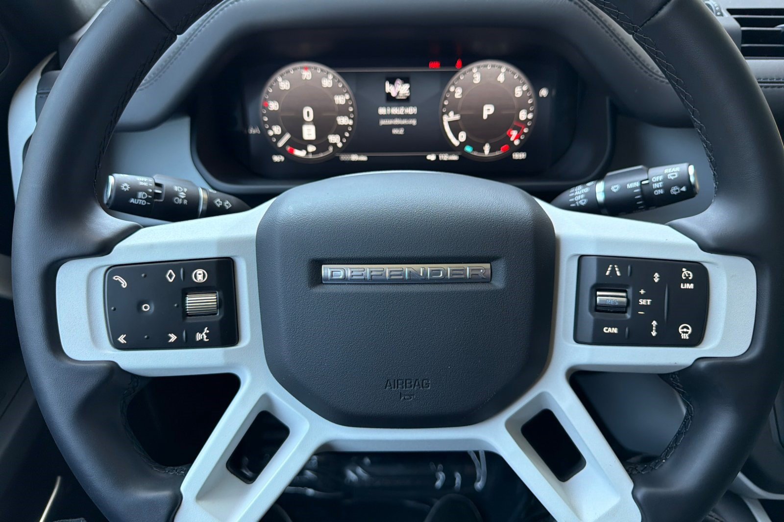Used 2025 Land Rover Defender 110 S AWD/4WD image 11