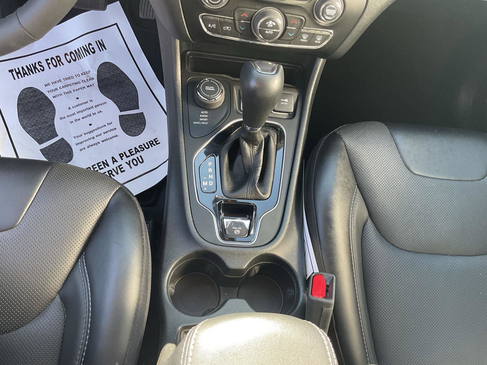 Used 2023 Jeep Cherokee Altitude Lux image 17