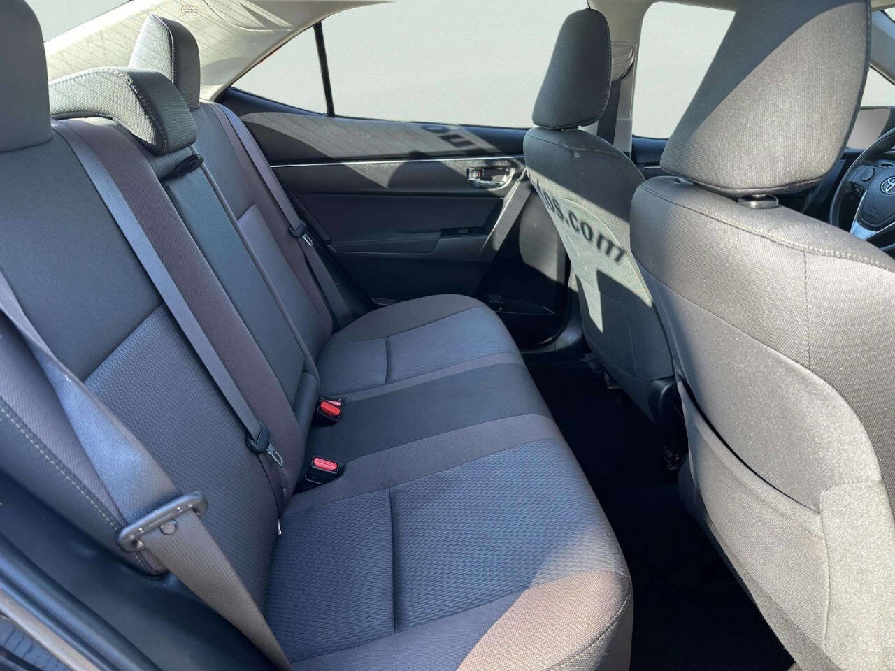 Used 2017 Toyota Corolla LE image 16