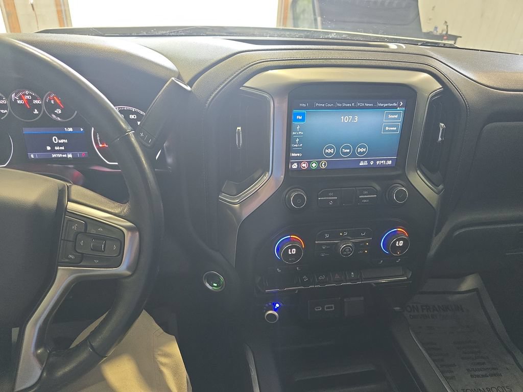 Used 2021 Chevrolet Silverado 1500 LT Trail Boss w/ LPO, Dark Essentials Package AWD/4WD image 17