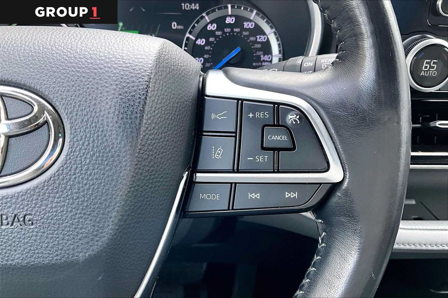 Certified 2020 Toyota Highlander XLE AWD/4WD image 25