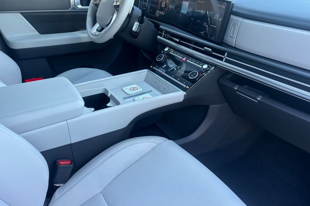 New 2026 Hyundai Santa Fe SE image 13