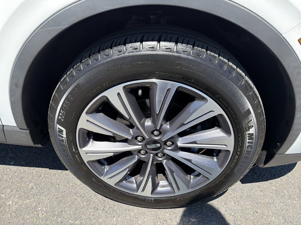 Certified 2022 Lincoln Corsair Reserve w/ Equipment Group 201A AWD/4WD image 33
