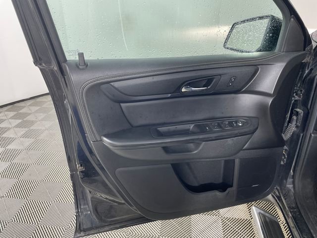 Used 2015 Chevrolet Traverse LT w/ LPO, 'HIT The Road' Package image 11