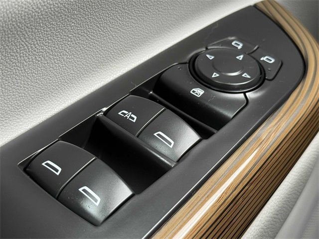 Used 2021 GMC Acadia SLE image 15