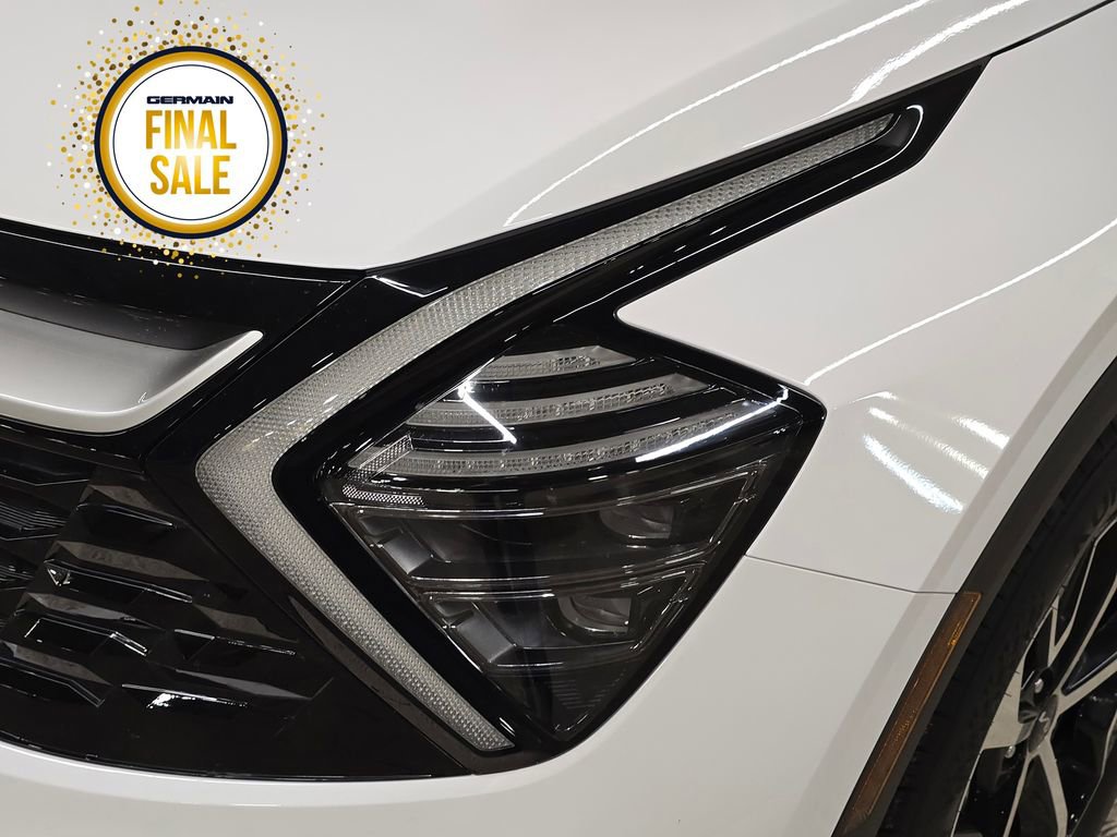 Certified 2025 Kia Sportage EX image 11