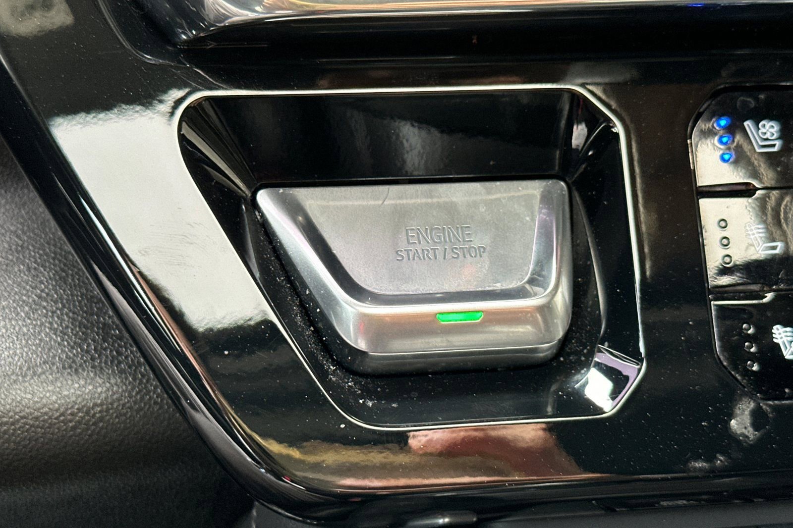 Certified 2024 GMC Sierra 2500 Denali w/ Denali Reserve Package image 29