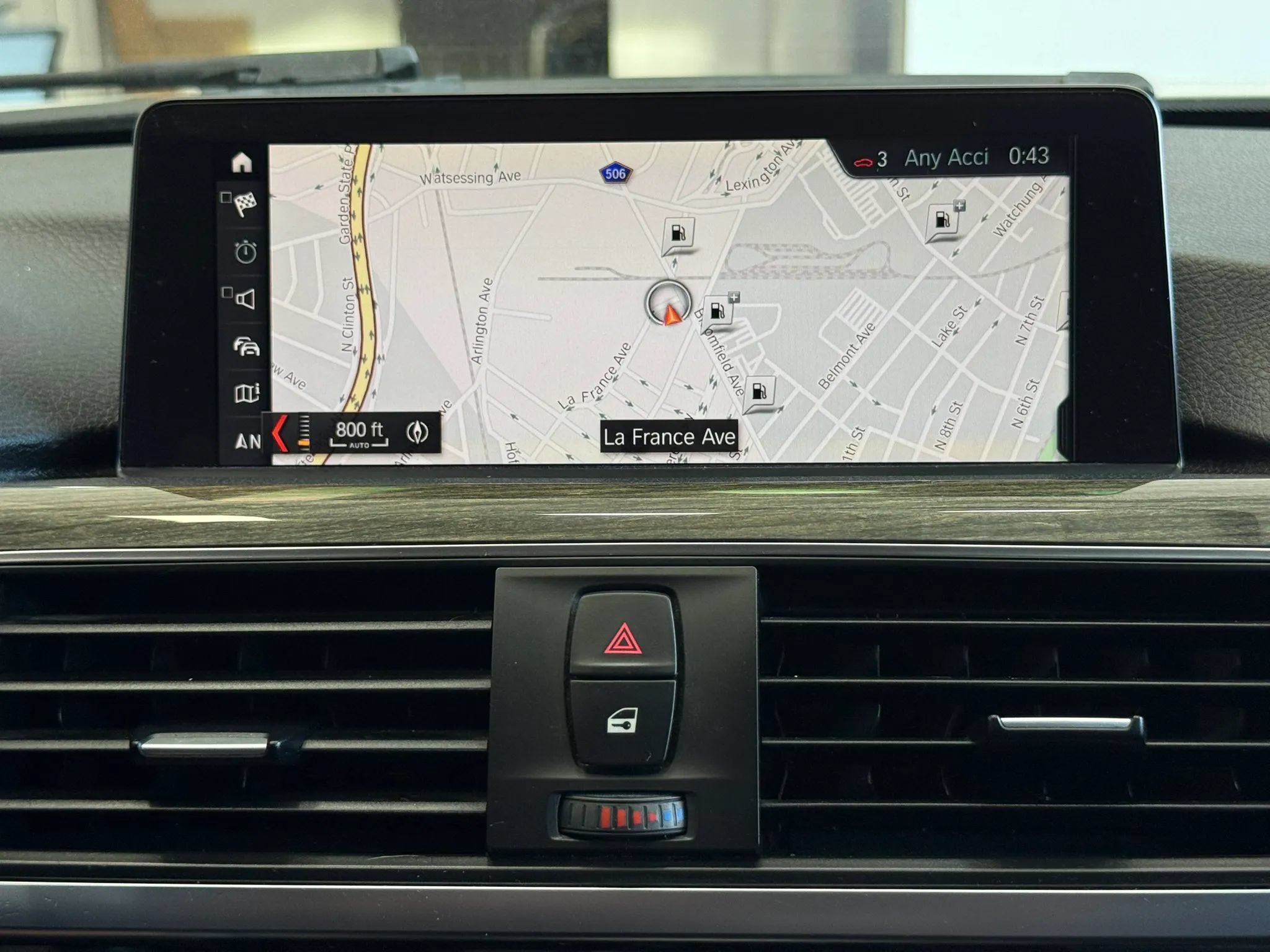 Used 2018 BMW 320i Sedan RWD image 17