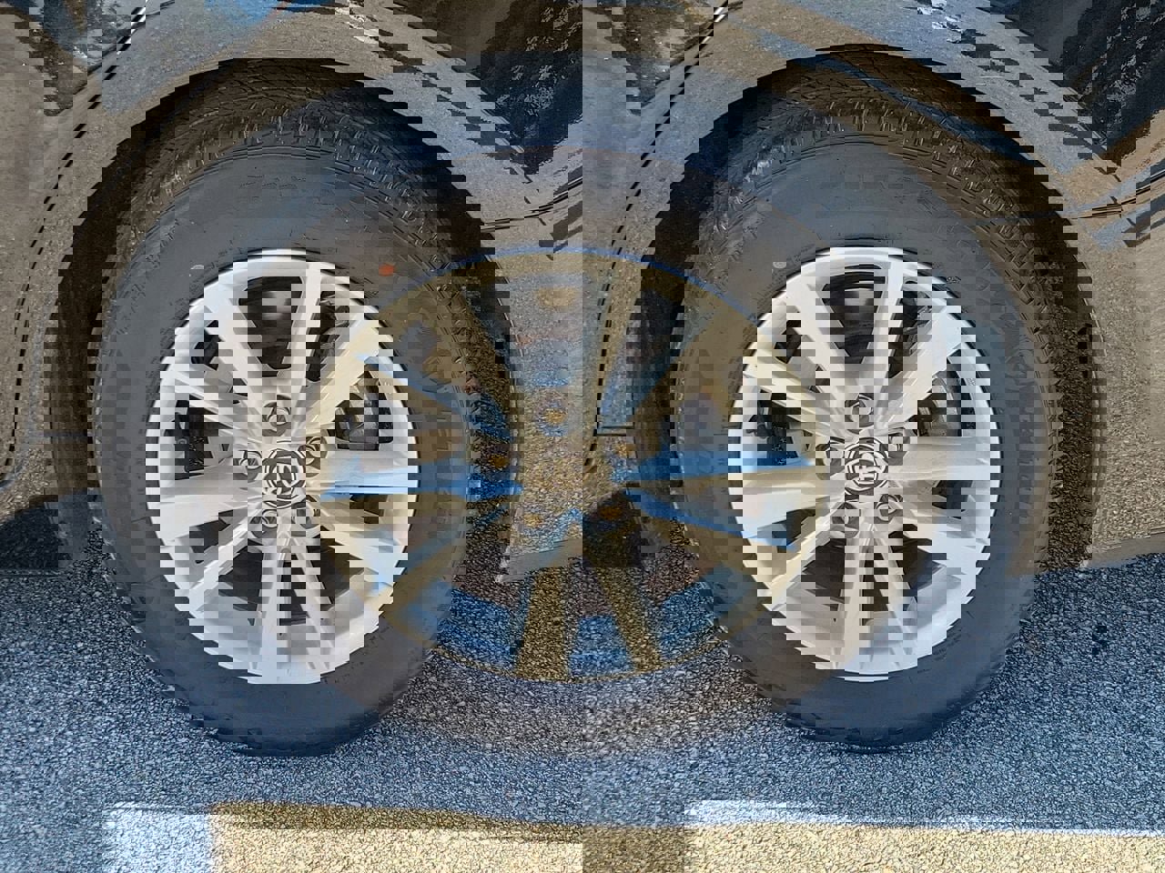 Used 2025 Toyota Camry LE image 5