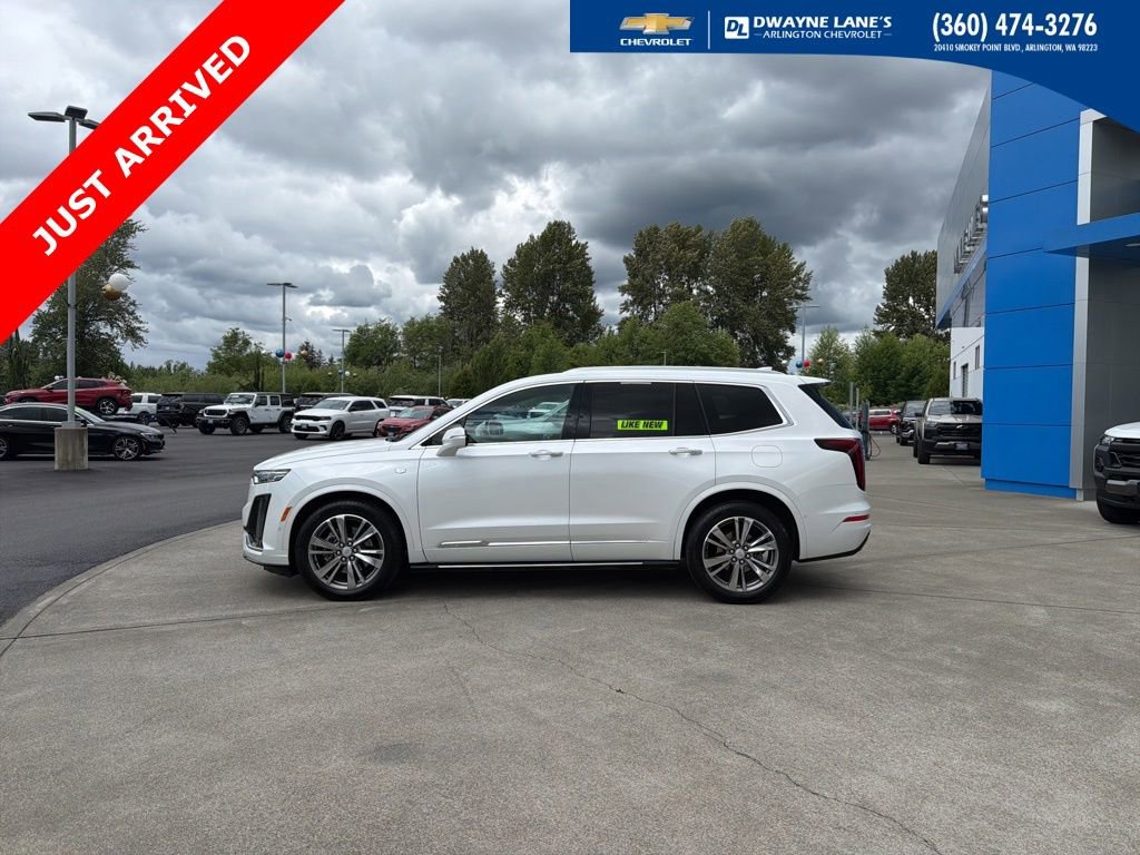 Used 2021 Cadillac XT6 Premium Luxury AWD/4WD image 2