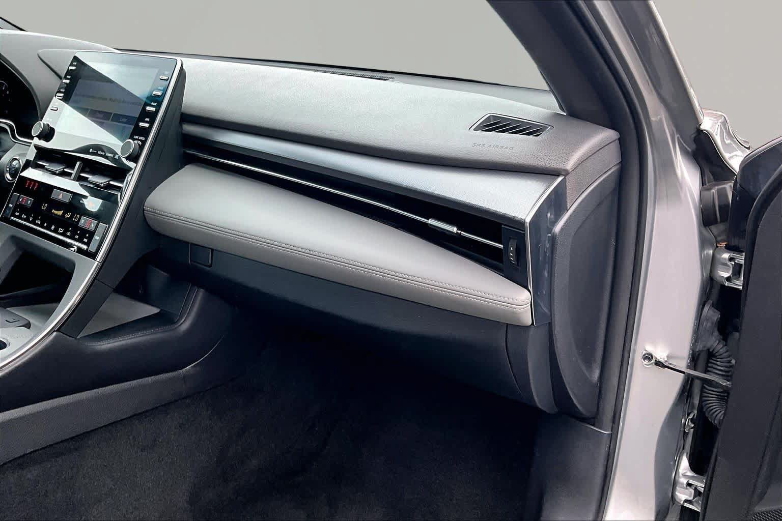 Certified 2019 Toyota Avalon Touring w/ Advanced Safety Package FWD image 19