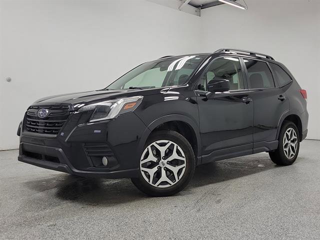 Used 2023 Subaru Forester Premium image 1
