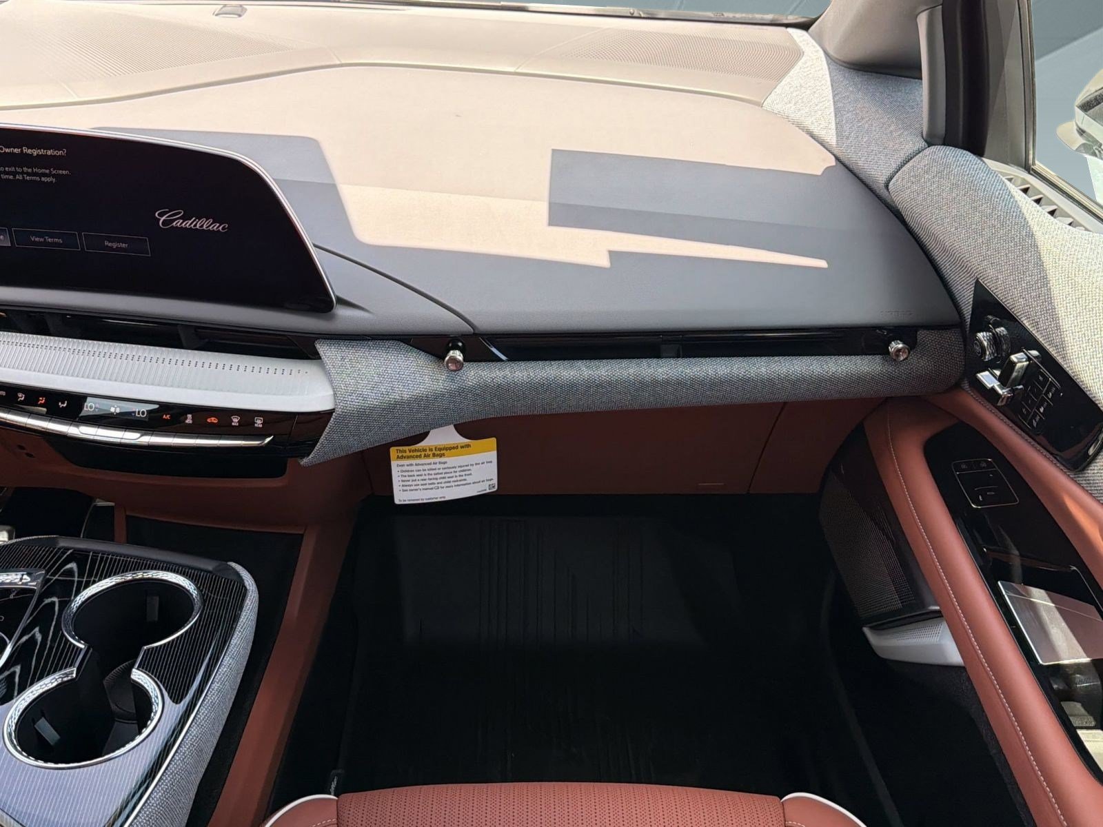 New 2027 Cadillac Optiq Premium Sport w/ LPO, Floor Liner Package AWD/4WD image 28