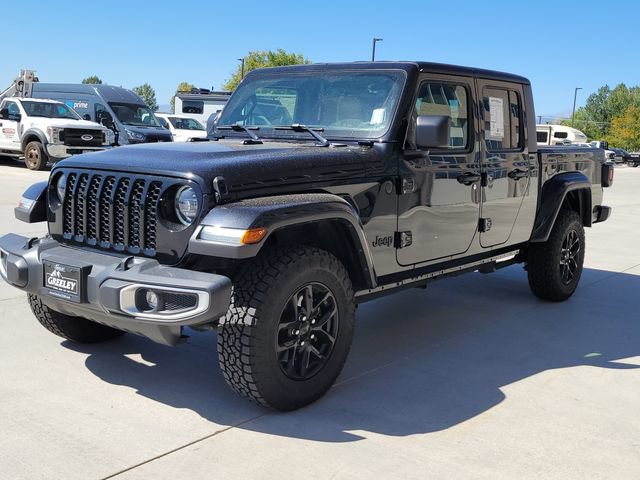 Used 2023 Jeep Gladiator Sport AWD/4WD image 4