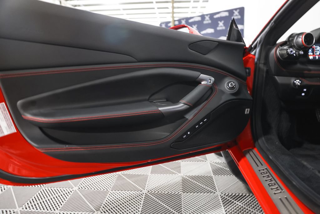 Used 2020 Ferrari F8 Tributo RWD image 36