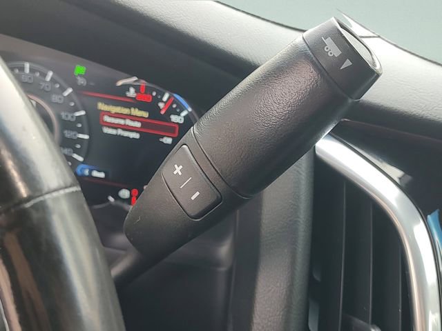 Used 2019 Cadillac Escalade Premium Luxury RWD image 17