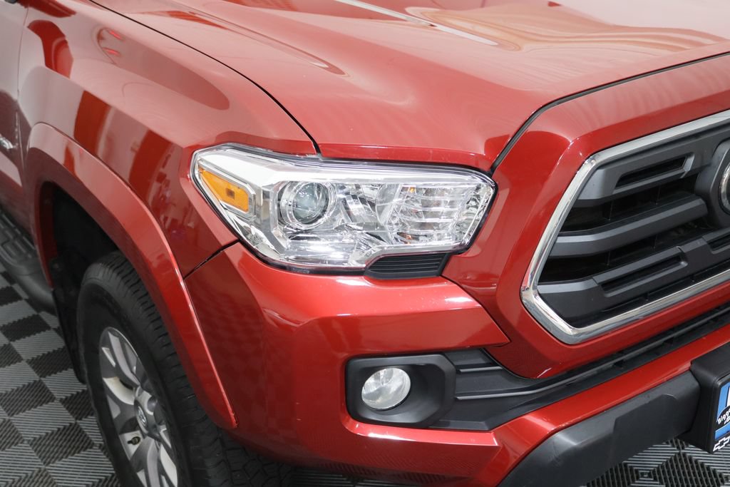 Used 2019 Toyota Tacoma SR5 AWD/4WD image 9