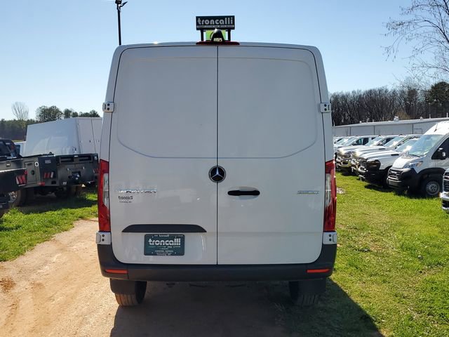 Used 2021 Mercedes-Benz Sprinter 144 Cargo image 5