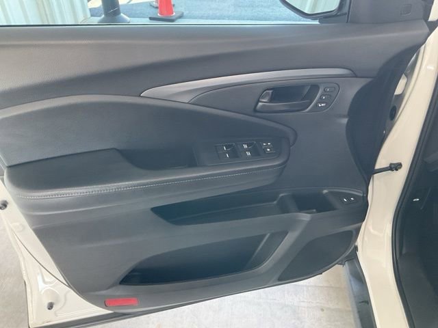 Certified 2023 Honda Passport EX-L image 5