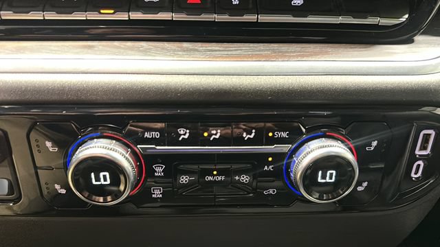 Used 2026 GMC Sierra 1500 SLT AWD/4WD image 15