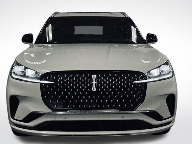 Certified 2025 Lincoln Aviator Black Label image 3