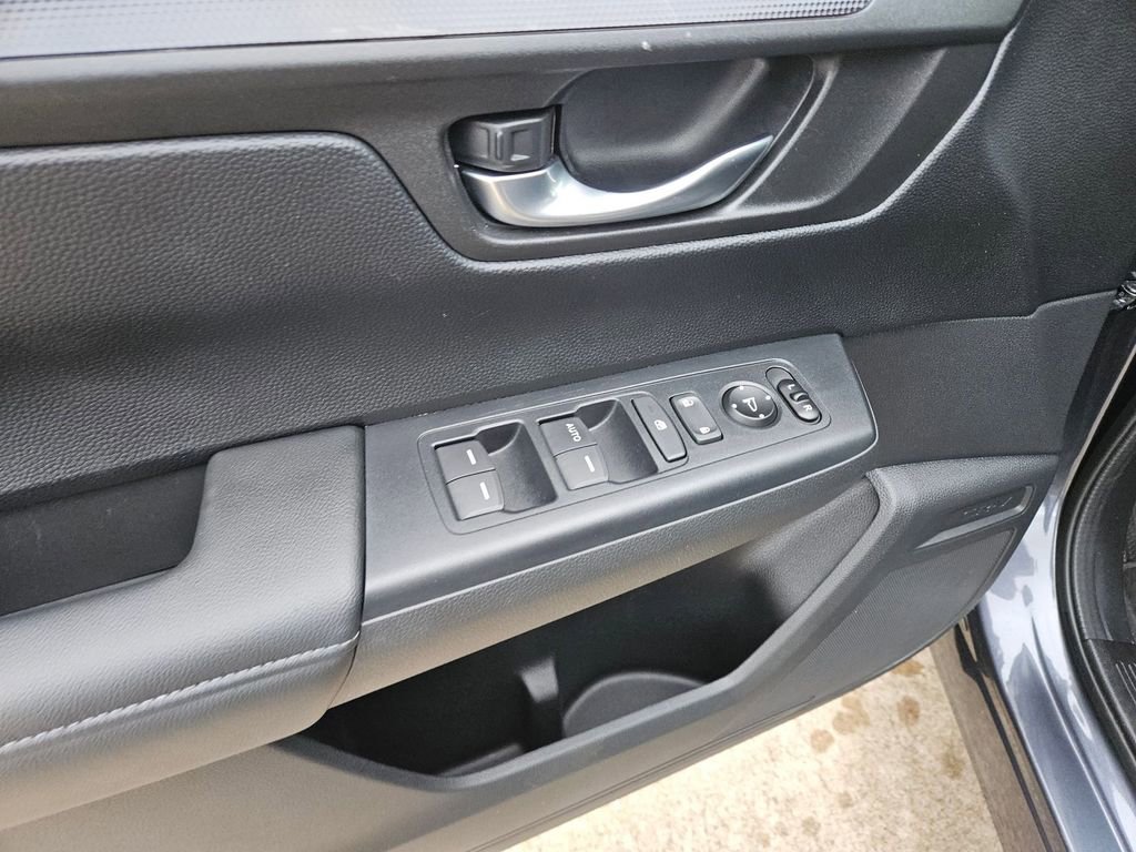 Used 2025 Honda CR-V LX image 15