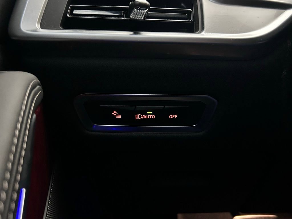 Used 2024 BMW ALPINA XB7 image 31