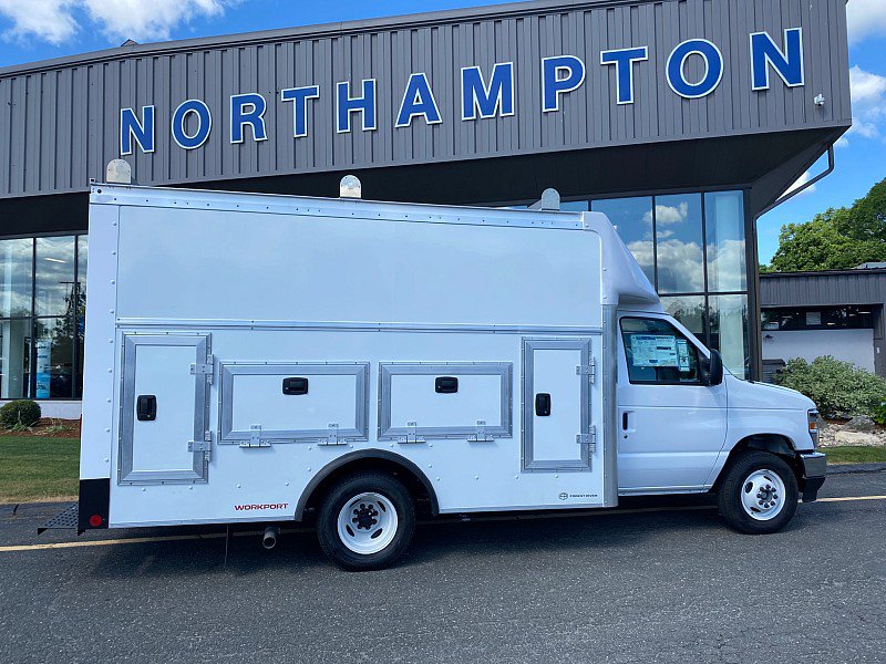 New 2026 Ford E-350 and Econoline 350 Super Duty w/ Power Equipment Group RWD image 5
