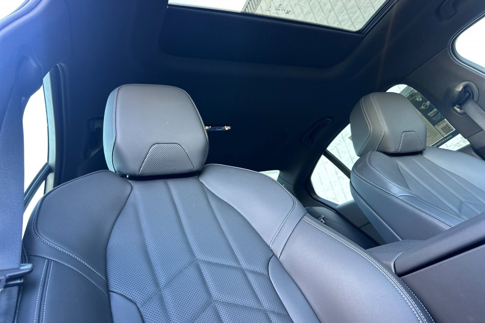 Used 2025 BMW 530i w/ Premium Package image 20