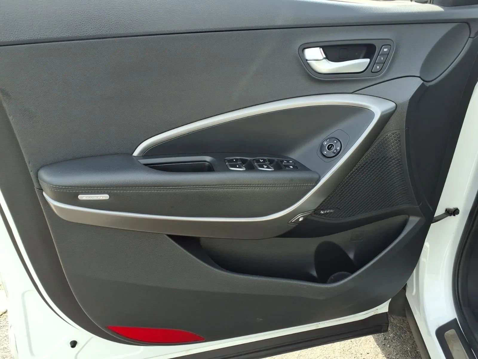 Used 2018 Hyundai Santa Fe Sport w/ 2.0T Ultimate Tech Package 05 image 24