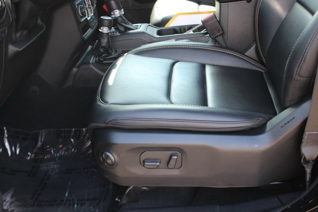 Used 2024 Jeep Gladiator Sport w/ Premium Package AWD/4WD image 22