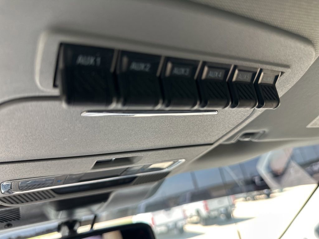 Used 2025 Ford F250 Lariat w/ Chrome Package AWD/4WD image 17