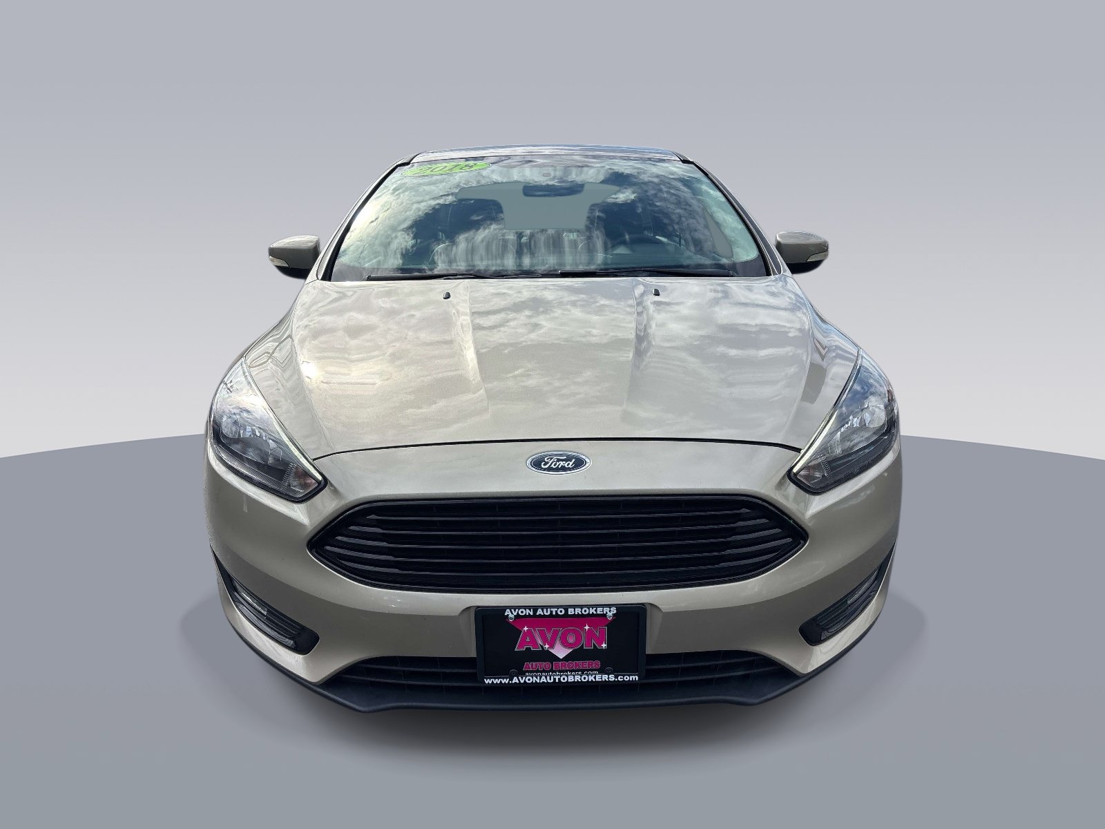 Used 2018 Ford Focus SE w/ SE Appearance Package FWD image 5