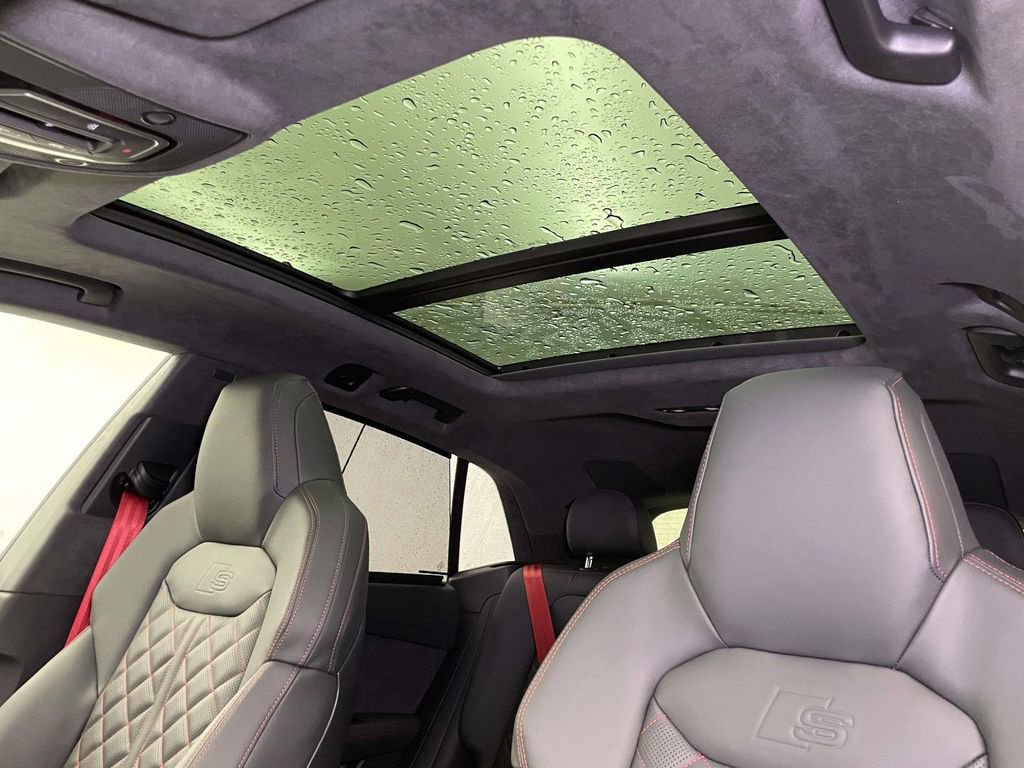 New 2026 Audi SQ8 Prestige image 18