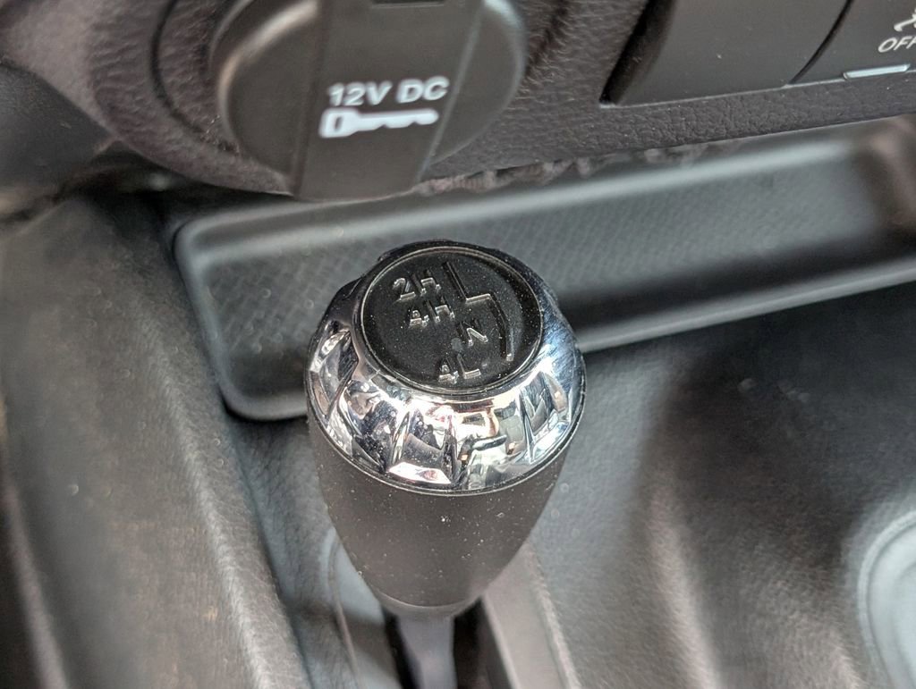 Used 2016 Jeep Wrangler Sport image 30