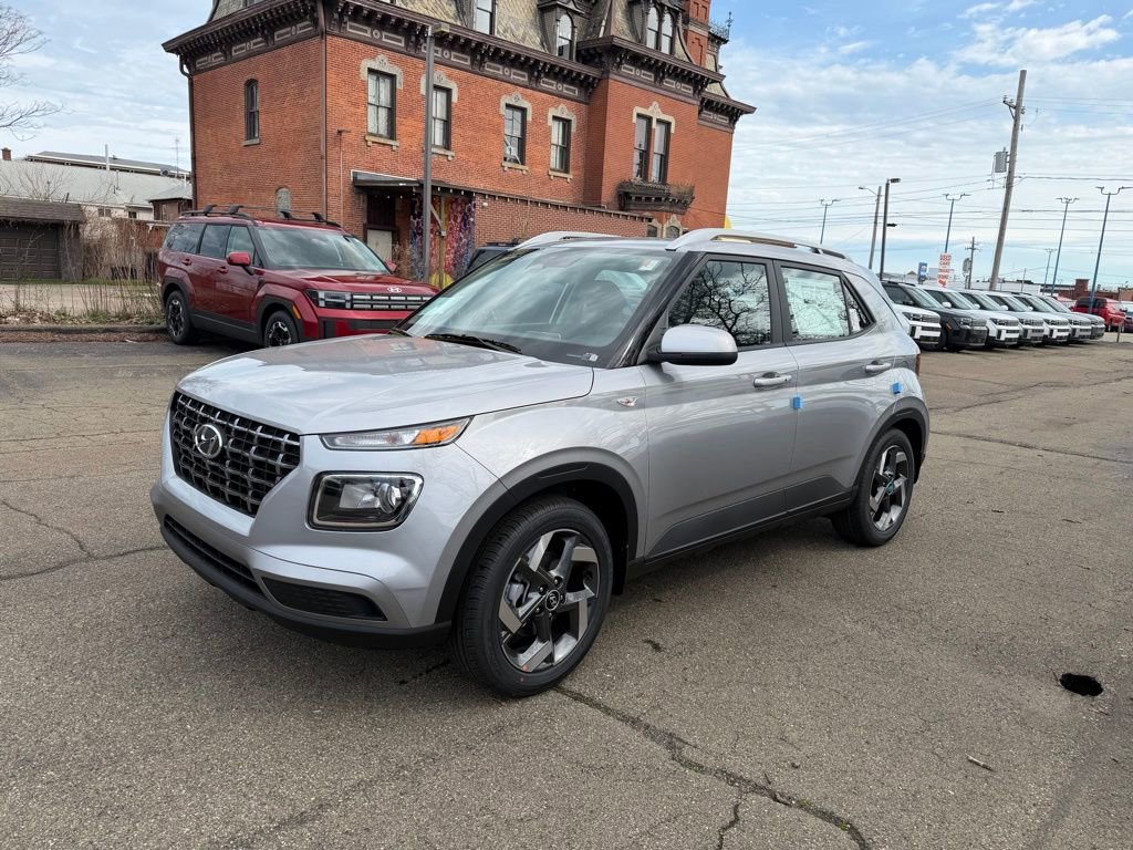 New 2026 Hyundai Venue SEL FWD image 3
