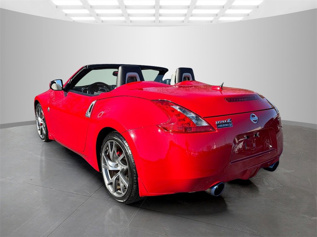 Used 2017 Nissan 370Z Touring Sport image 5
