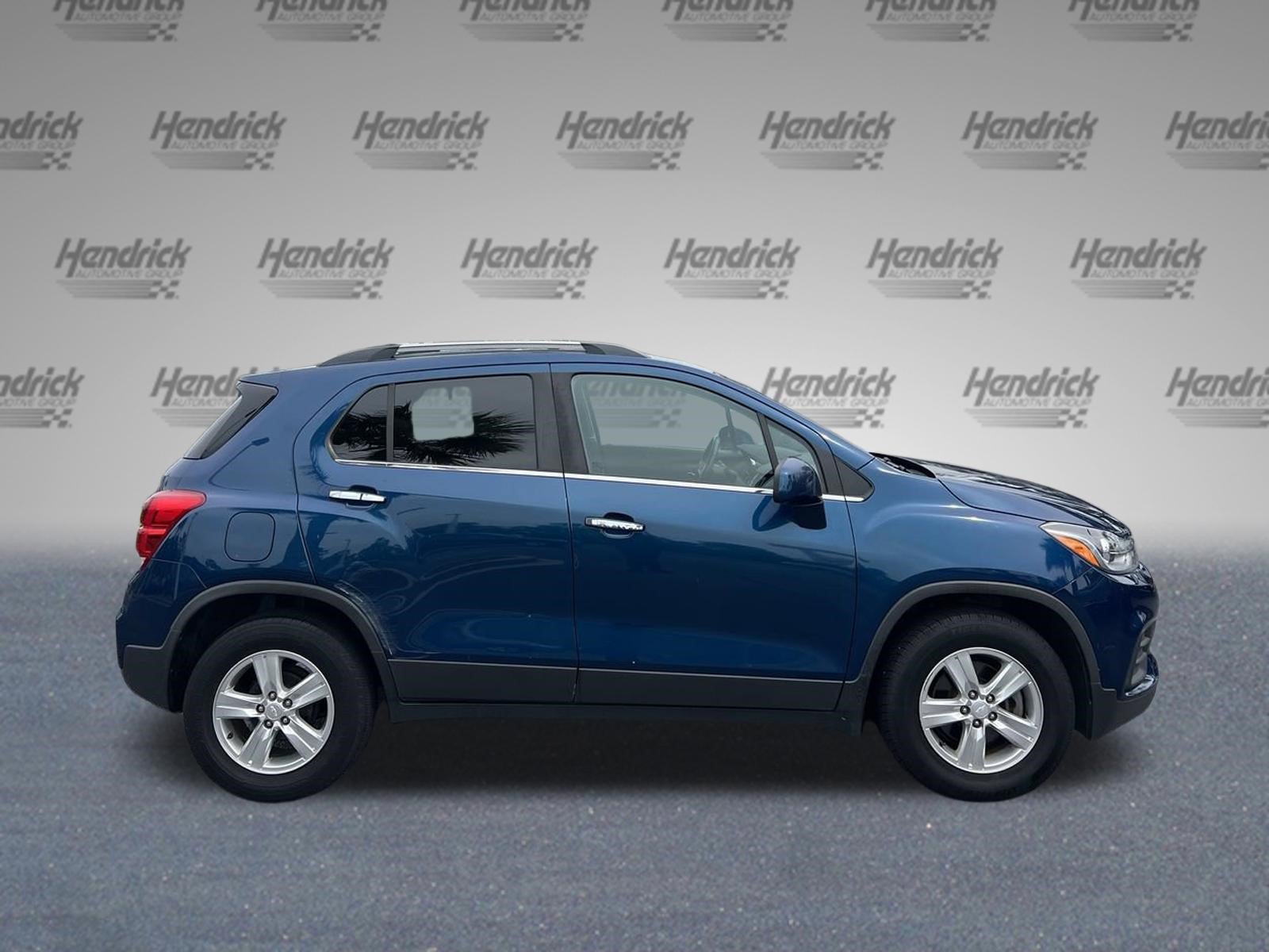 Used 2019 Chevrolet Trax LT w/ LT Convenience Package FWD image 11