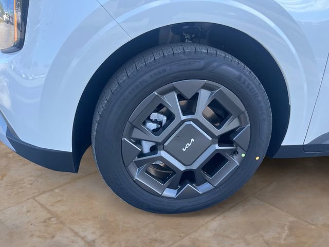 New 2026 Kia Carnival EX image 14
